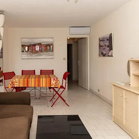 Beau T2 Au Lavandou, Vue Mer, Capacite 4, Parking Prive - Fr-1-803-38 Apartament *