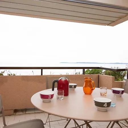 Appartamento T2 Au Lavandou: 4 Pers, Face Mer, Terrasse, à 1 Min, Parking Privé - Fr-1-803-38 Le Lavandou