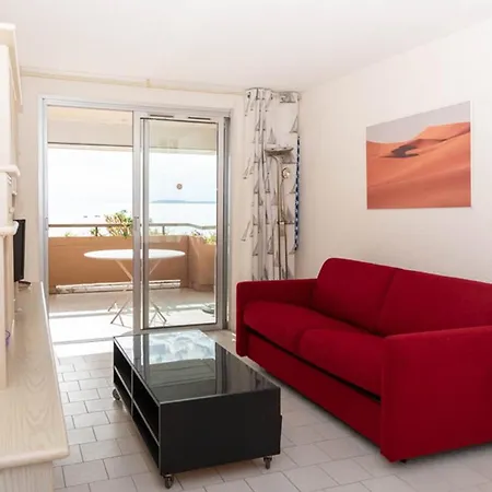 Апартаменты Beau T2 Au Lavandou, Vue Mer, Capacite 4, Parking Prive - Fr-1-803-38 Ле-Лаванду