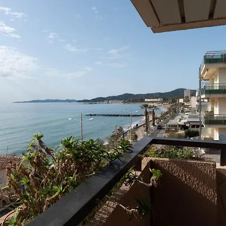 Beau T2 Au Lavandou, Vue Mer, Capacite 4, Parking Prive - Fr-1-803-38