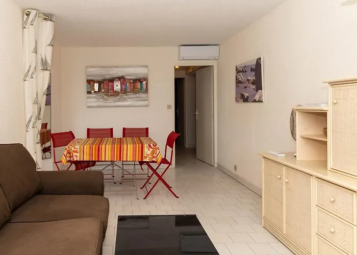 T2 Au Lavandou: 4 Pers, Face Mer, Terrasse, à 1 Min, Parking Privé - Fr-1-803-38 Appartement *